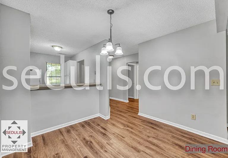 801 Temple Rd #A — Photo 10