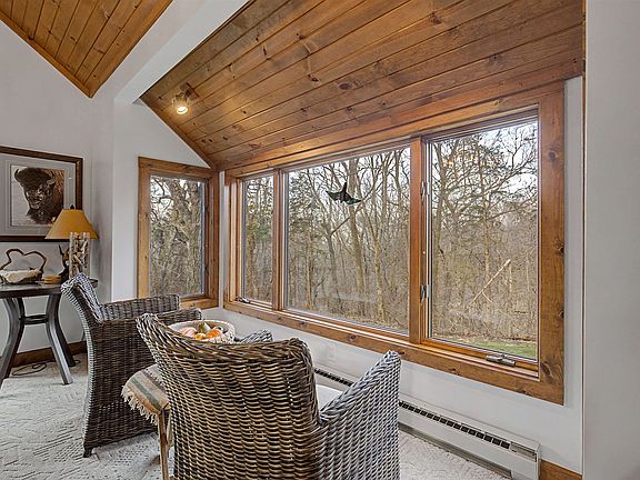 4th image of 4 Juniper Ct