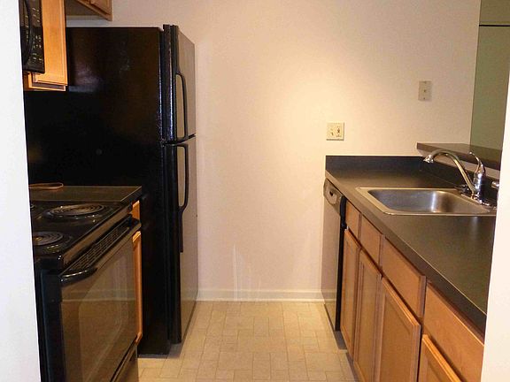 4th image of 211 Glengarry Dr APT 307