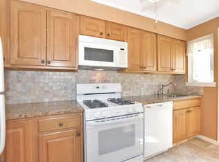 24B Parkway Vlg, Cranford, NJ 07016