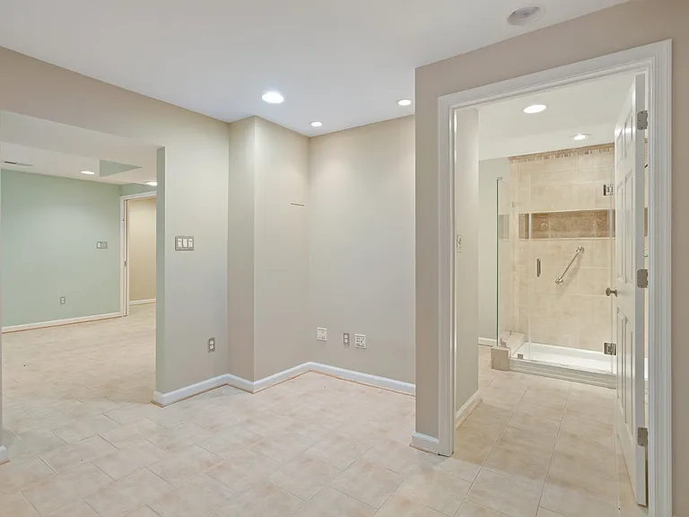 340 Foxridge Dr SW — Photo 27