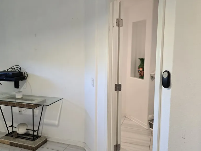 1117 Calle Montana — Photo 2