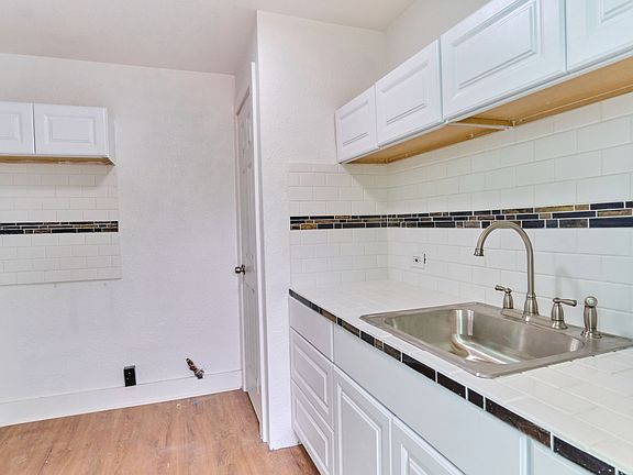 2nd image of 1533 10th St #4
