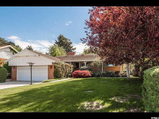 1st image of 3817 S Villa Dr