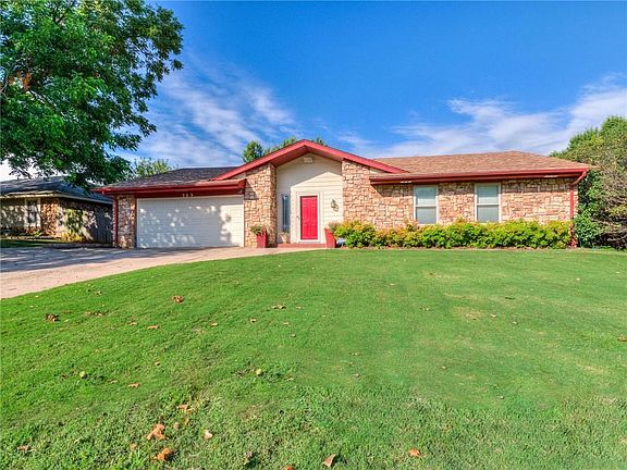 4th image of 209 N Willowood Dr