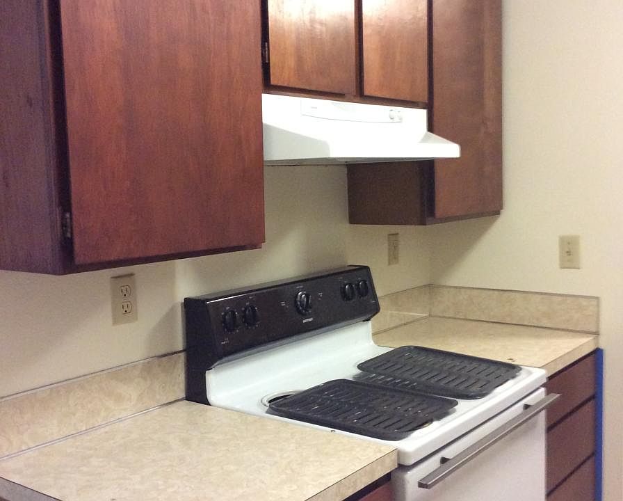 Clean and simple kitchen