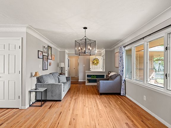 5th image of 4316 41st St