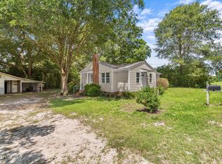 4044 Nc Highway 50, Maple Hill, NC 28454
