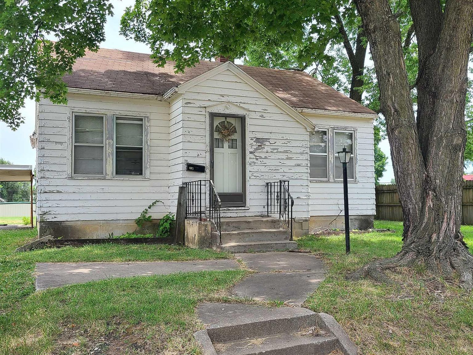 802 N 2nd St, Clinton, MO 64735 Zillow