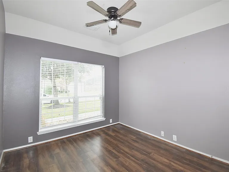 30315 Castle Forest Dr — Photo 16