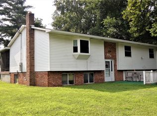 313 Strecker Ln, Marietta, OH 45750