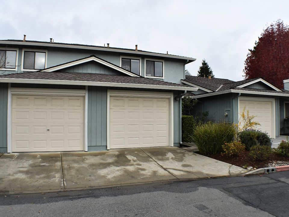 1st image of 3015 Buckingham Ln #30