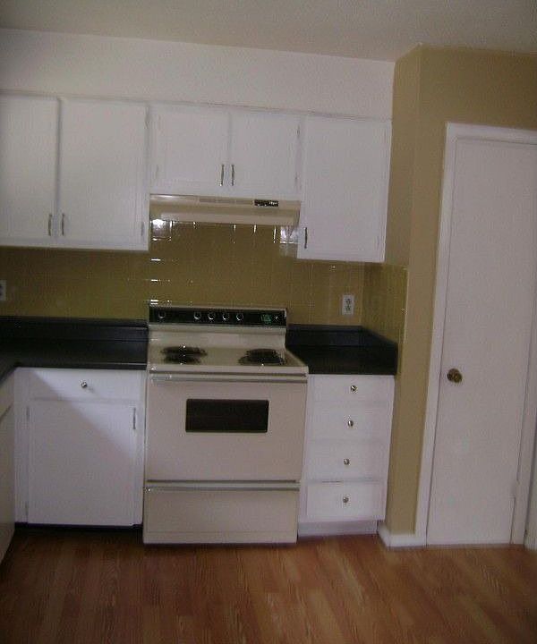2nd image of 733 Hardwicke Dr