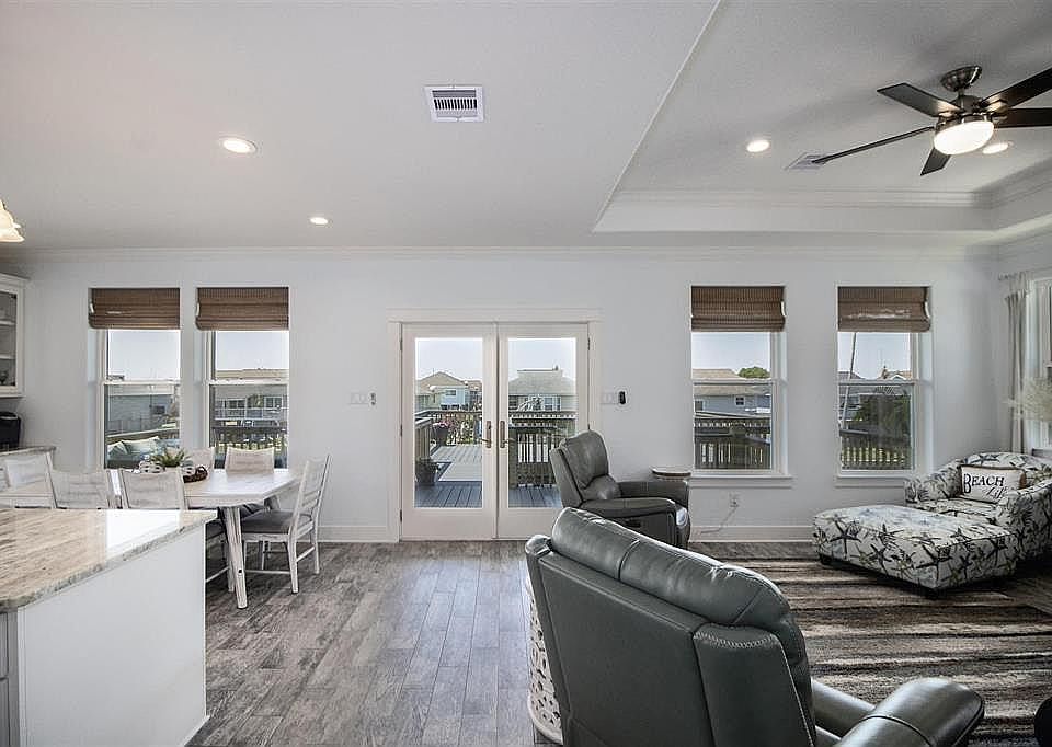 1st image of 1169 Sailfish St