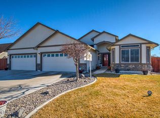 400 Dog Leg Dr, Fernley, NV 89408