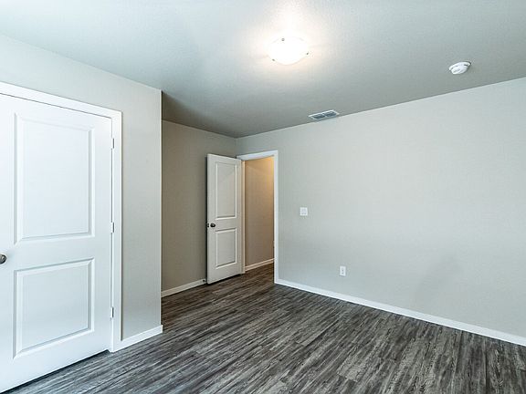 5th image of 1917 Langford Ave #B