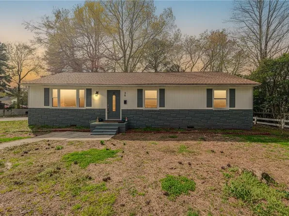 26 Woodhaven Rd, Newport News, VA 23608