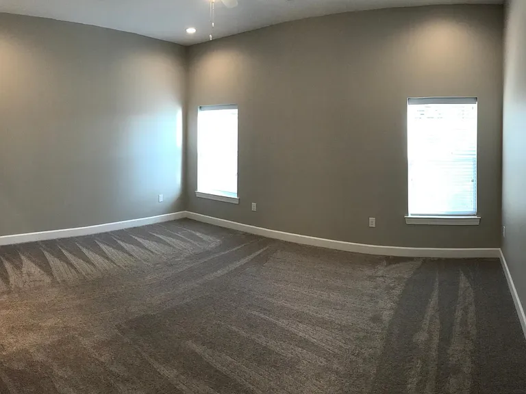 4700 Randolph Rd — Photo 8