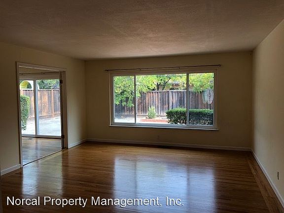 4th image of 4731 Castlewood Dr
