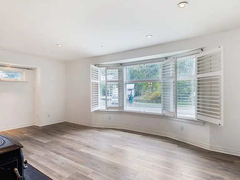 5140 Sperling Ave — Photo 9