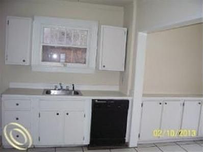 4th image of 530 Gardenia Ave