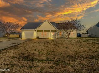 211 Laurel Woods Way, Currituck, NC 27929