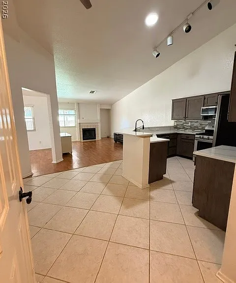 875 Serpentina Ave — Photo 5