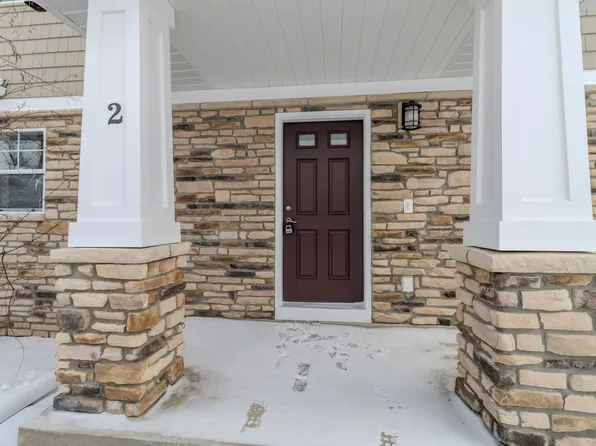 1548 Simsbury St, Traverse City, MI 49686