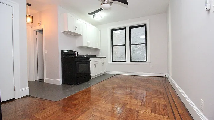 Rented by Nooklyn NYC LLC | media 7