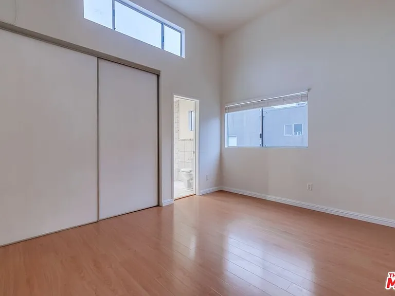 1077 W Kensington Rd #3 — Photo 44