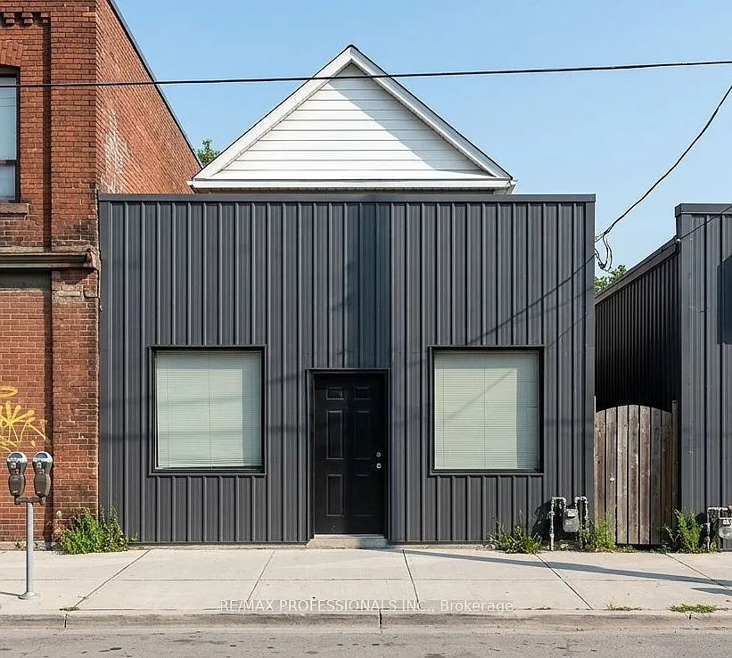 2 bed, $1,550 — Photo 1