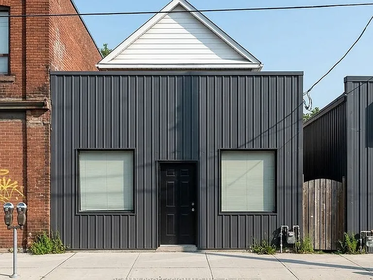 759 Barton St E #MAIN — Photo 1