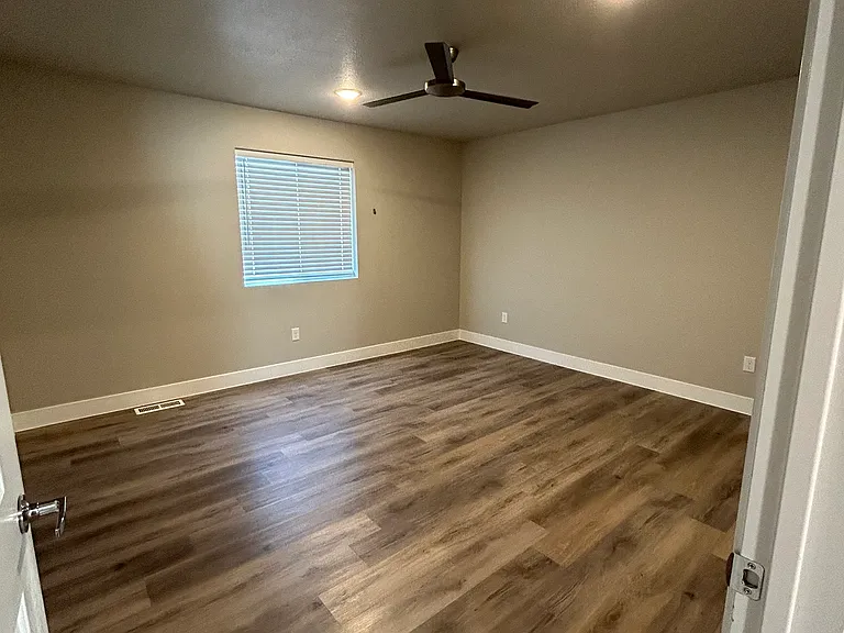 2085 N 275 W #23 — Photo 50
