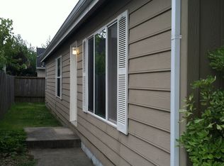 709 NE Mariners Loop #71, Portland, OR 97211