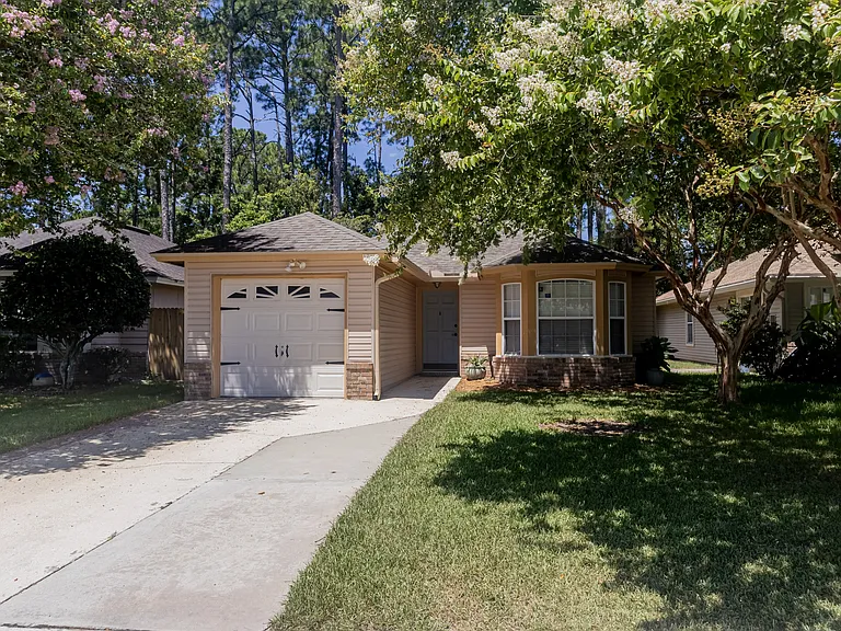 1714 Ashmore Green Dr — Photo 25