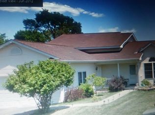 615 Greenview Ave, Park City, IL 60085
