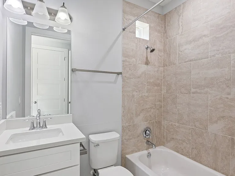 6109 Cherrylawn Cir #A — Photo 35