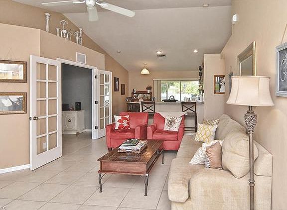 4th image of 1209 SW 32nd Ter