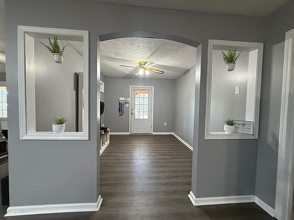 5th image of 4566 Rochester Rd