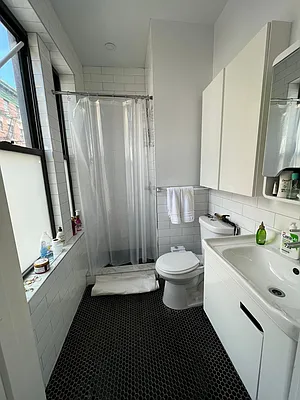 Rented by Compass | media 18
