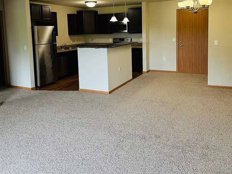 Fairway Glen Apartments — Photo 5