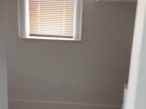 5th image of 3017 Buena Vista Ave Unit 105