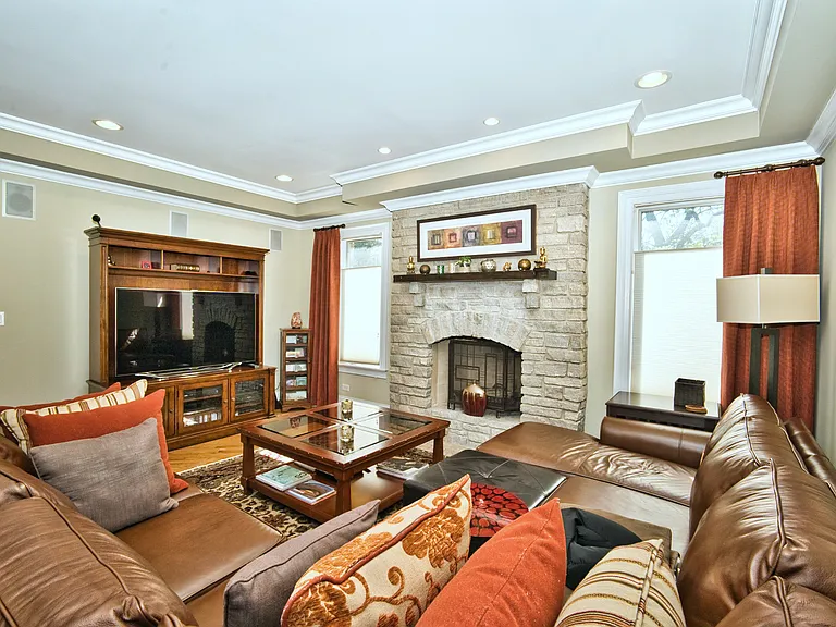 5044 Coyle Ave — Photo 14