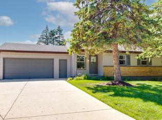 2520 N McAree Rd, Waukegan, IL 60087