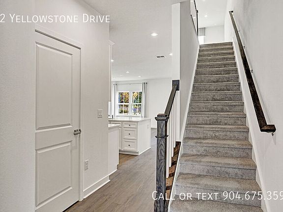 2nd image of 32 Yellowstone Dr