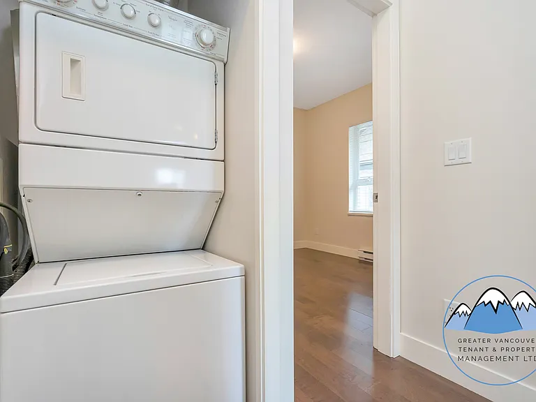 4458 Albert St #204 — Photo 16