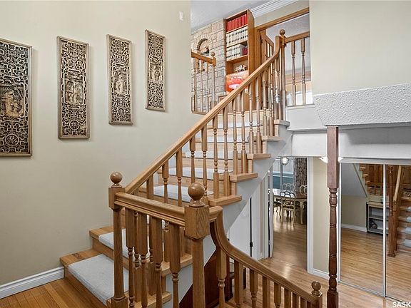 2nd image of 66 LESLIE PLACE