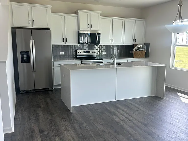242 Redondo Dr — Photo 17
