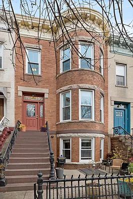 Sold by Douglas Elliman | media 17