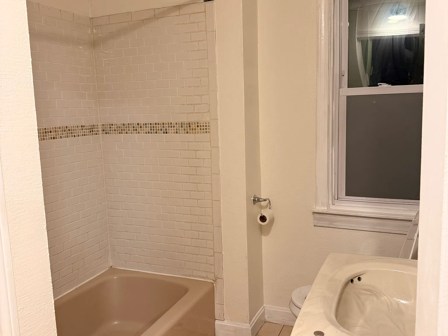 1 bed, 840 sqft, $1,650 — Photo 4